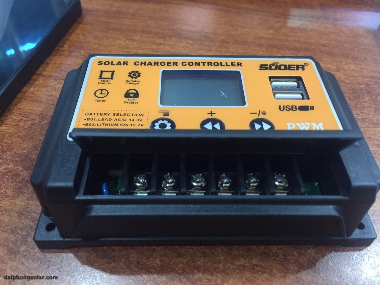 Hệ Thống Điện Mặt Trời Gia Đình Gồm Những Gì?