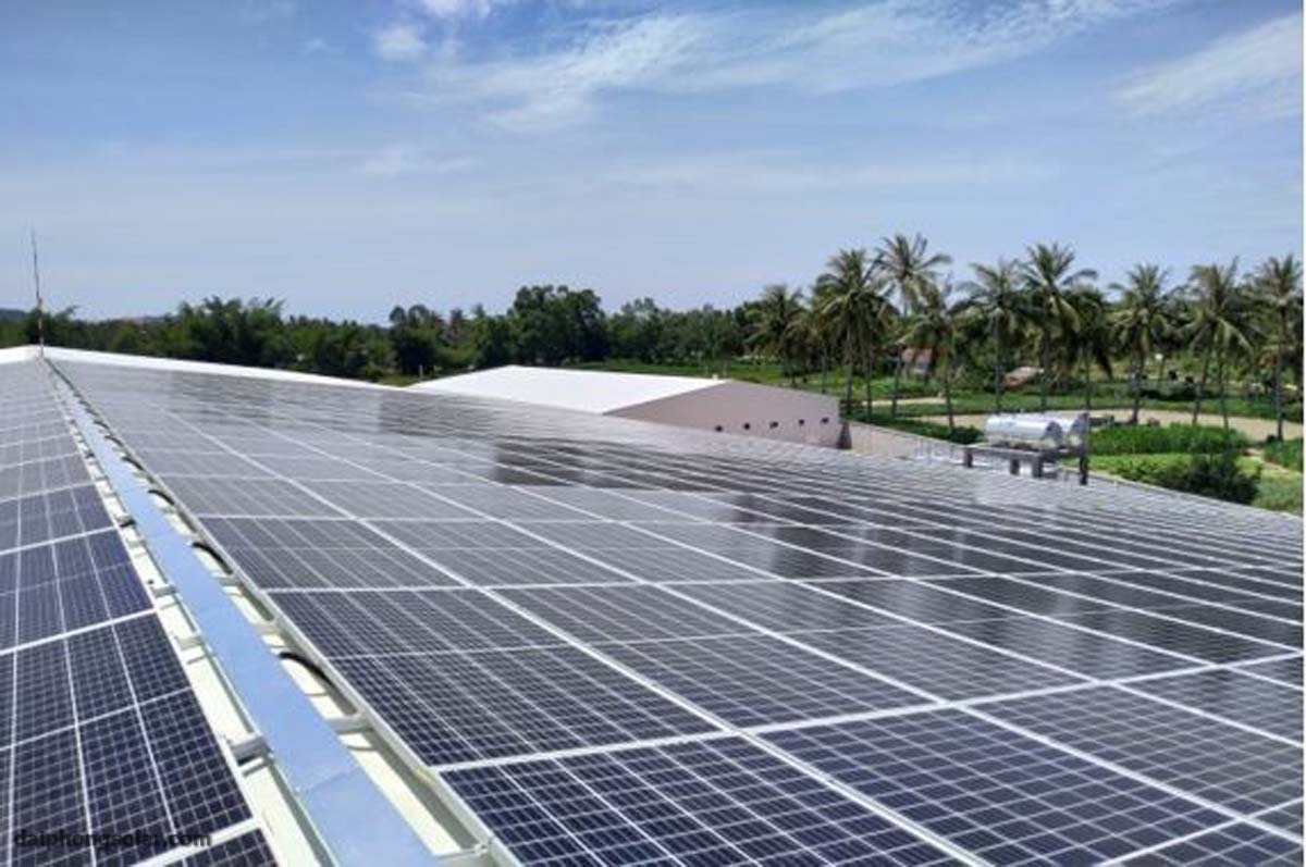 Hệ Thống Điện Mặt Trời Gia Đình Gồm Những Gì?